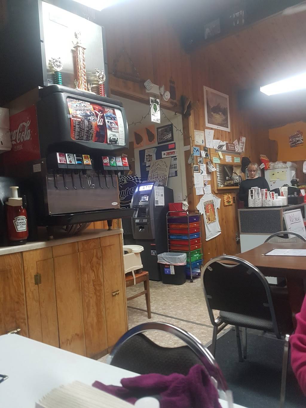 RWs Hamburger House | restaurant | 2200 E Parks Hwy, Wasilla, AK 99654, USA | 9073572300 OR +1 907-357-2300