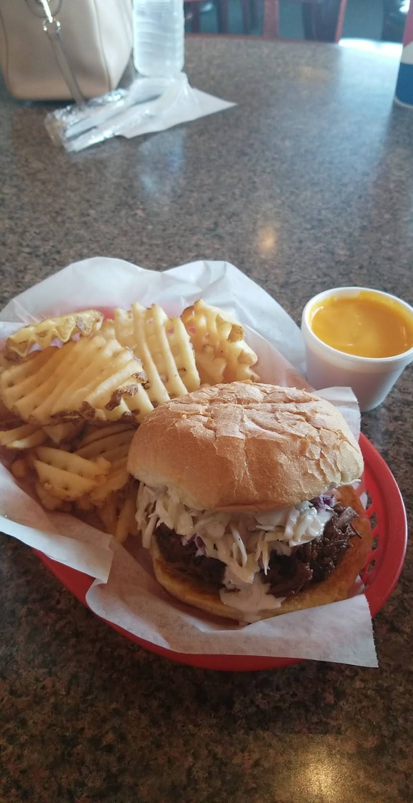 Red Run Grill | restaurant | 11227 Buchanan Trail E, Waynesboro, PA 17268, USA | 7177650200 OR +1 717-765-0200