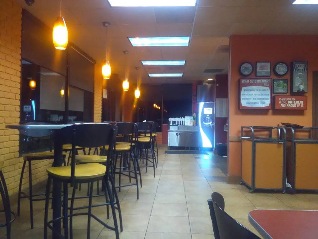 Jack in the Box | restaurant | 18955 W, Soledad Canyon Rd, Canyon Country, CA 91351, USA | 6612524321 OR +1 661-252-4321