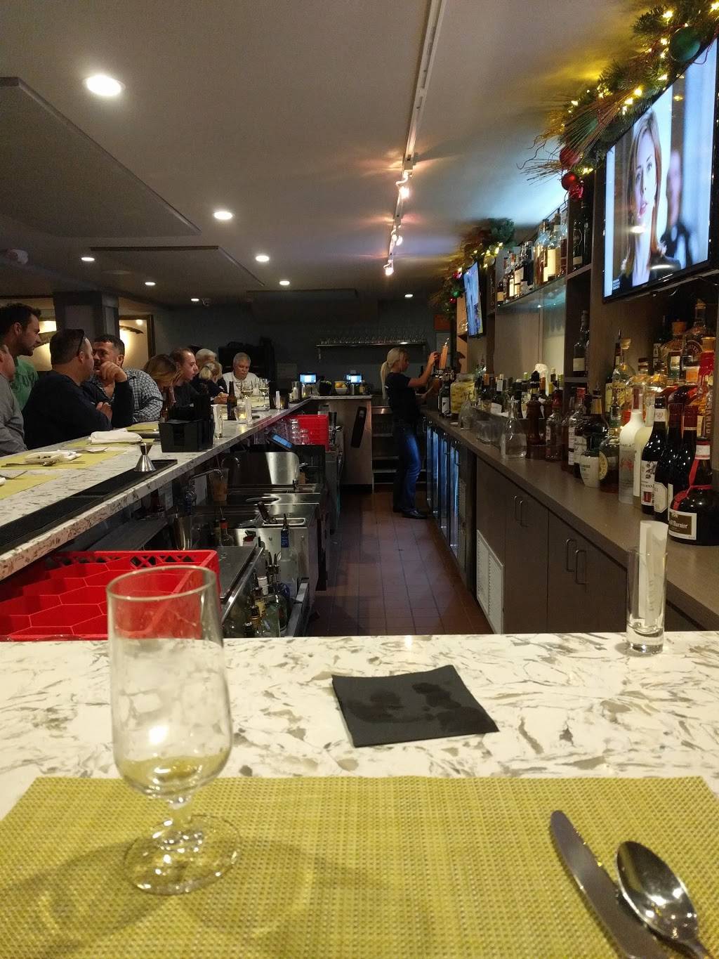 Tonno Restaurant | restaurant | 2 Main St, Gloucester, MA 01930, USA | 9788794795 OR +1 978-879-4795