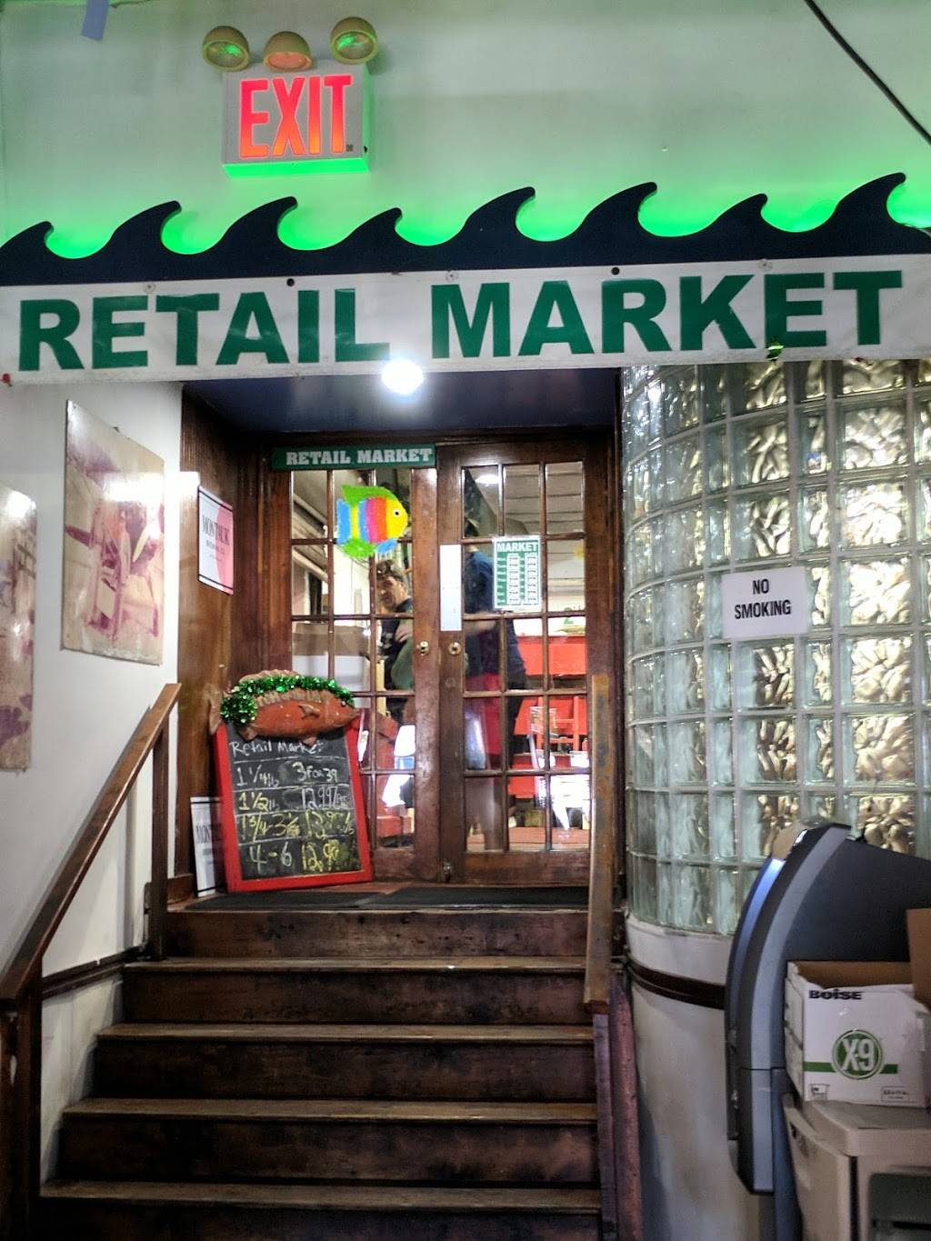 Jordans Lobster Dock | restaurant | 3165 Harkness Ave, Brooklyn, NY 11235, USA | 7189346300 OR +1 718-934-6300