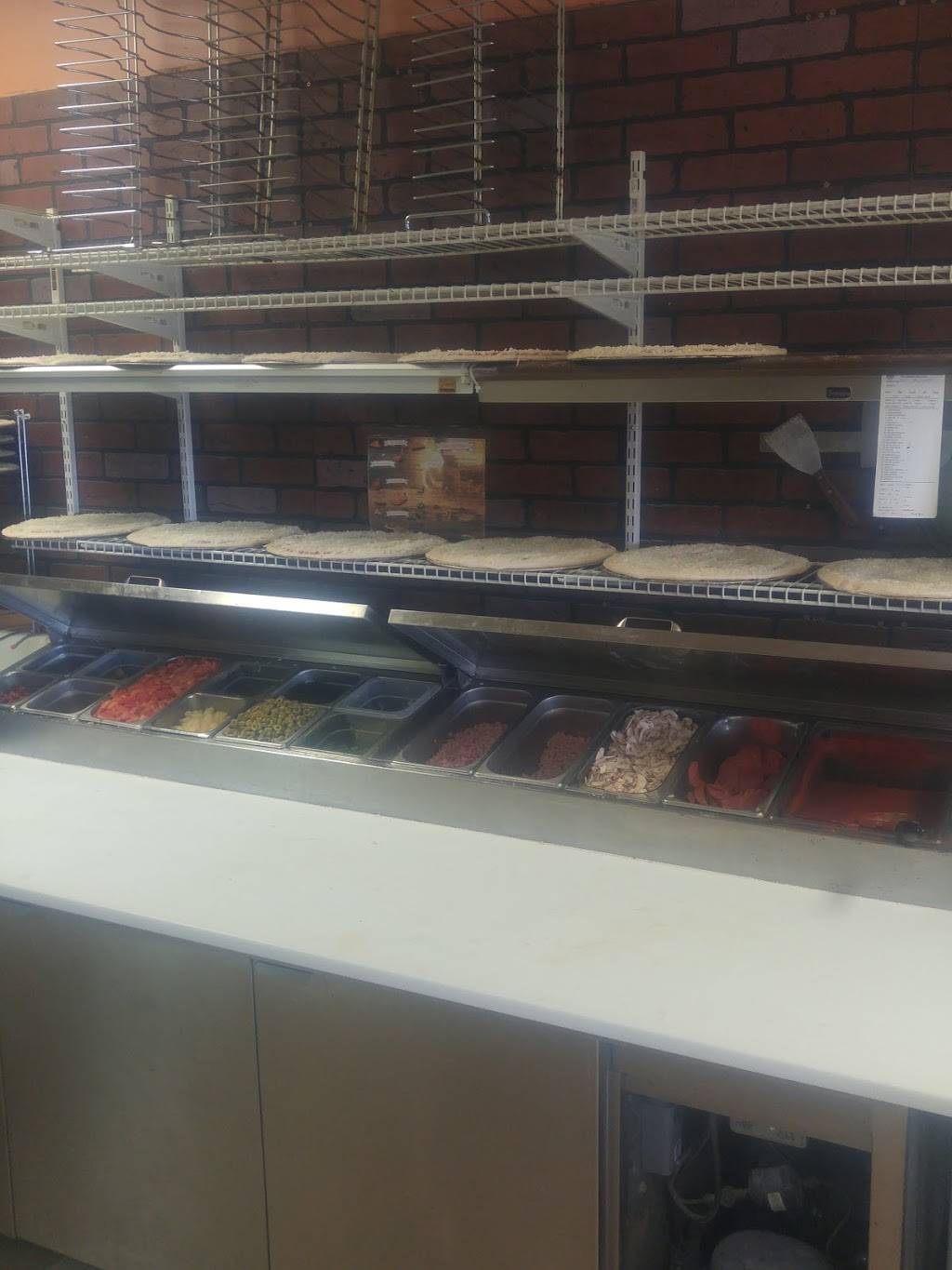 Vitos Pizza Elora | restaurant | 58 Wellington County Road 7 Unit 5, Elora, ON N0B 1S0, Canada | 5198462410 OR +1 519-846-2410