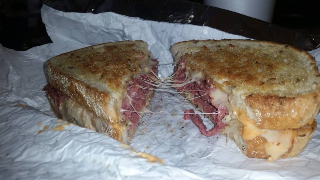 Town & Country Meat & Cheese | restaurant | 4755 NY-30, Amsterdam, NY 12010, USA | 5188422705 OR +1 518-842-2705