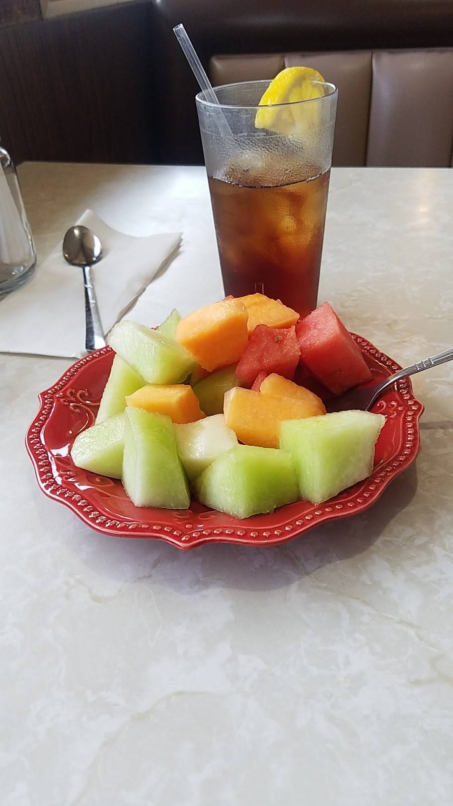 Golden Star | restaurant | 2001 E Carson St, Long Beach, CA 90807, USA | 5624268869 OR +1 562-426-8869