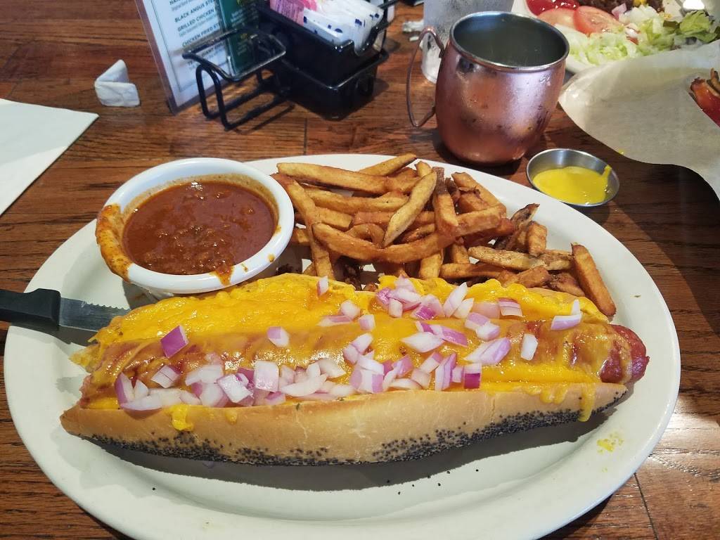 Snuffers Restaurant & Bar | restaurant | 132 East Ovilla Road #5, Red Oak, TX 75154, USA | 4694374010 OR +1 469-437-4010