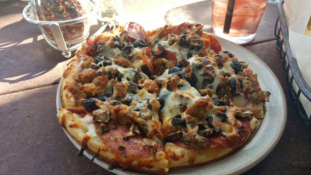 Red Frog | restaurant | 1001 CA-174, Colfax, CA 95713, USA | 5303461010 OR +1 530-346-1010