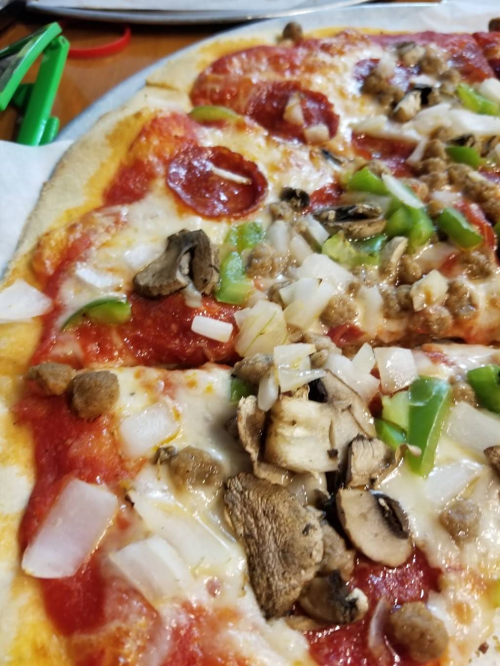 Captains Pizza | restaurant | 2046, 462 Mandalay Ave, Clearwater, FL 33767, USA | 7274461799 OR +1 727-446-1799