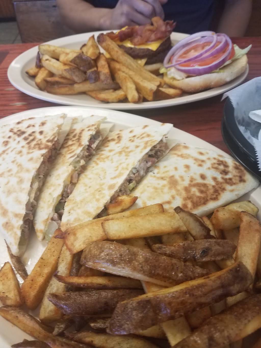 Cousin Willies Smokehouse | restaurant | 280 US-90, Jacksonville, FL 32234, USA | 9042669992 OR +1 904-266-9992