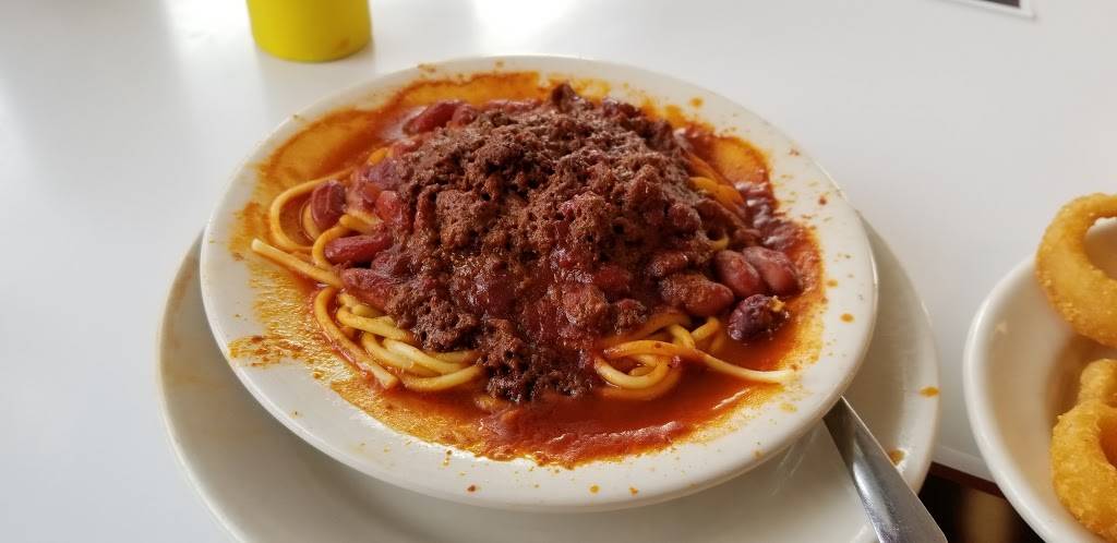 Steak n Shake | restaurant | 3229 N University St, Peoria, IL 61604, USA | 3096828723 OR +1 309-682-8723