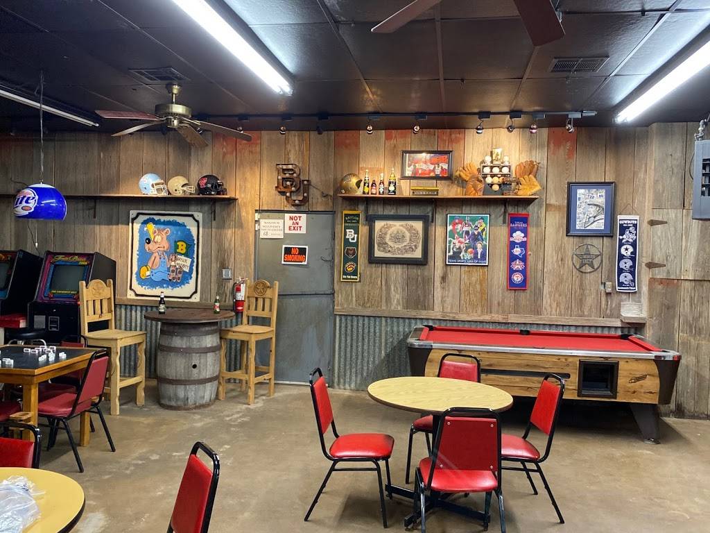 Coach Hurts Crossroads General Store & Grille | restaurant | 1476 Ross Rd, Elm Mott, TX 76640, USA | 2548292332 OR +1 254-829-2332