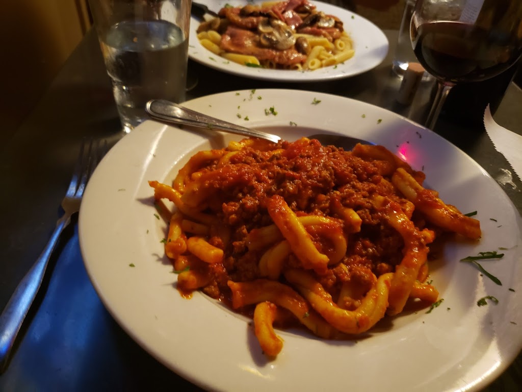 Beneventos | restaurant | 111 Salem St, Boston, MA 02113, USA | 6175234111 OR +1 617-523-4111