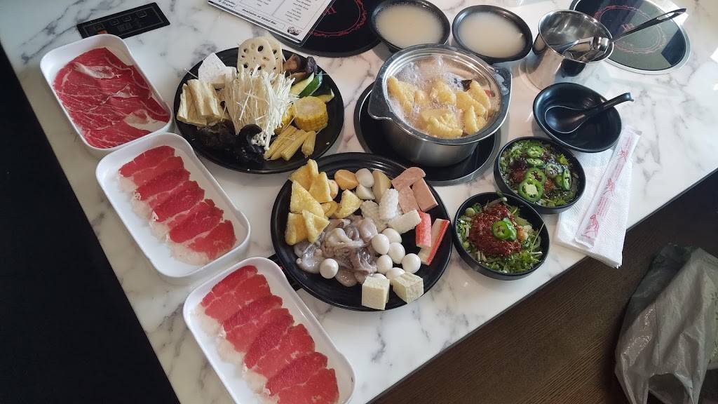 Boiling World | restaurant | 4431 Ontario Mills Pkwy, Ontario, CA 91764, USA | 9094810098 OR +1 909-481-0098