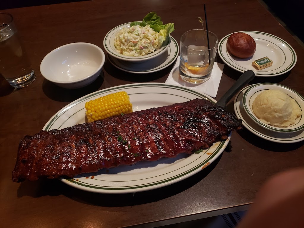 Millers Pub | restaurant | 134 S Wabash Ave, Chicago, IL 60603, USA | 3122634988 OR +1 312-263-4988