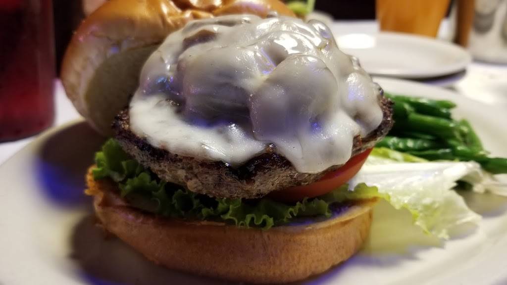 Codys Original Roadhouse | restaurant | 39870 US-19, Tarpon Springs, FL 34689, USA | 7279371022 OR +1 727-937-1022