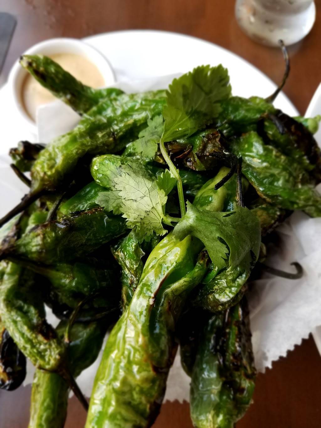 TRIS | night club | 24 Waterway Ave #125, The Woodlands, TX 77380, USA | 2812035641 OR +1 281-203-5641