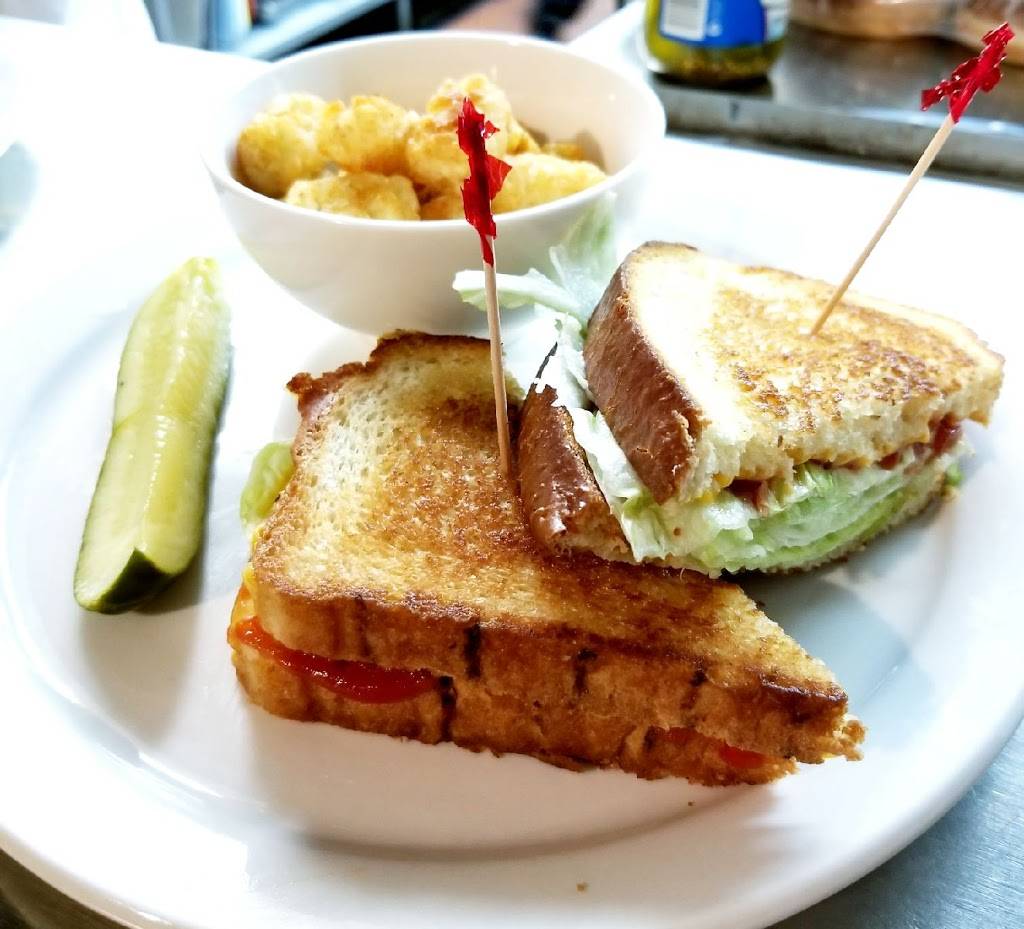 OCairns Inn & Suites | restaurant | 940 E Ocean Ave, Lompoc, CA 93436, USA | 8057357731 OR +1 805-735-7731