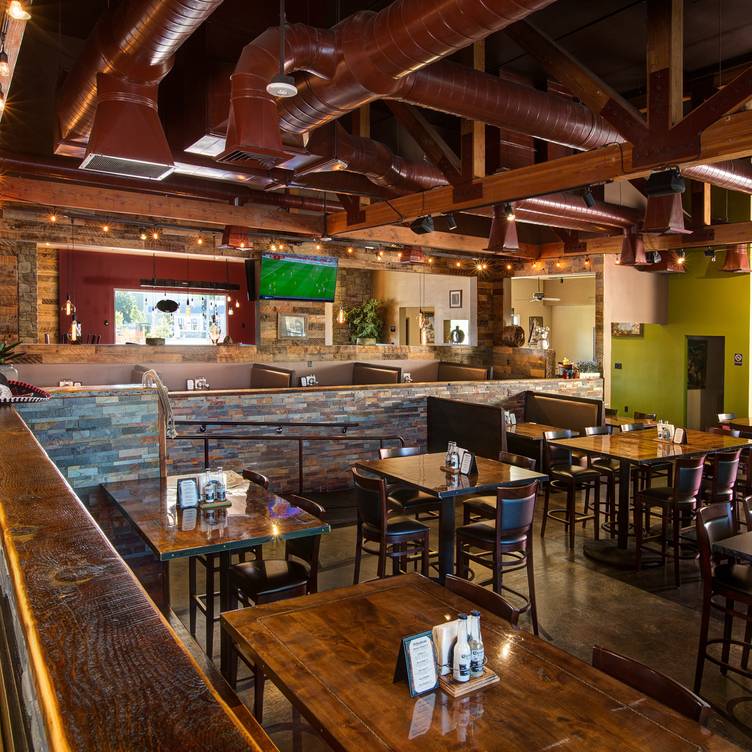 Chihuahuas | Grill & Cantina | restaurant | 71 Giroux St, Winnemucca, NV 89445, USA | 7756254613 OR +1 775-625-4613