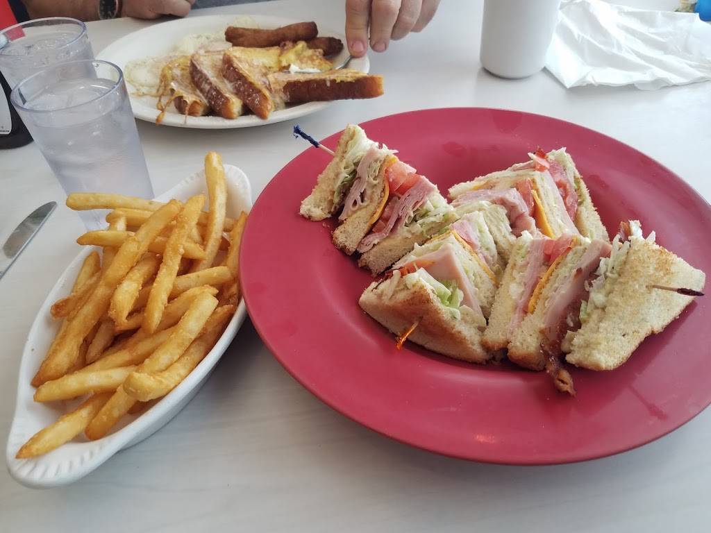 Huckleberrys Restaurant | restaurant | 1916 S Marquette Rd, Prairie du Chien, WI 53821, USA | 6083265488 OR +1 608-326-5488