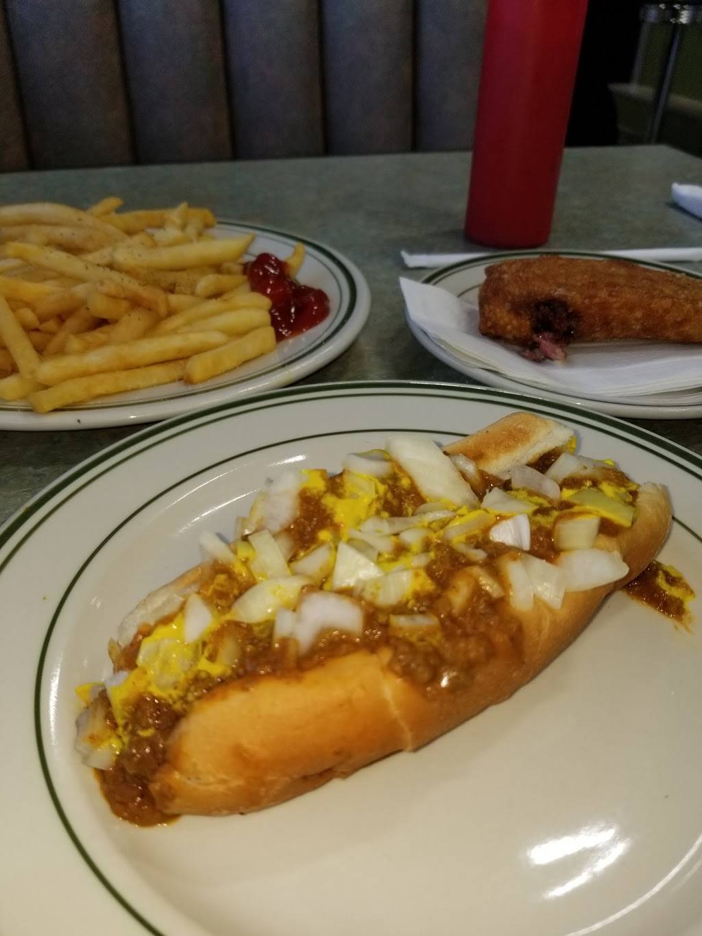 Rios Coney Island | restaurant | 10993 Gratiot Ave, Detroit, MI 48213, USA | 3133320618 OR +1 313-332-0618