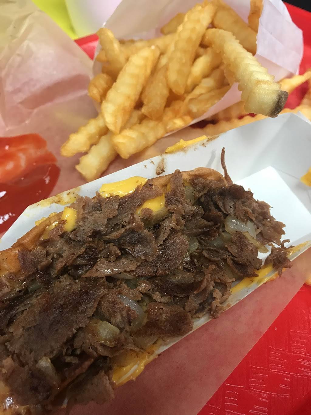 Dog-N-Shake | restaurant | 1640 S Hillside St, Wichita, KS 67211, USA | 3166856631 OR +1 316-685-6631