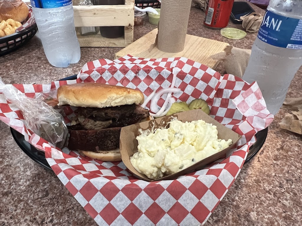 The Bullpen Smoke House | restaurant | 505 W Elizabeth St, Brownsville, TX 78520, USA | 9564845155 OR +1 956-484-5155