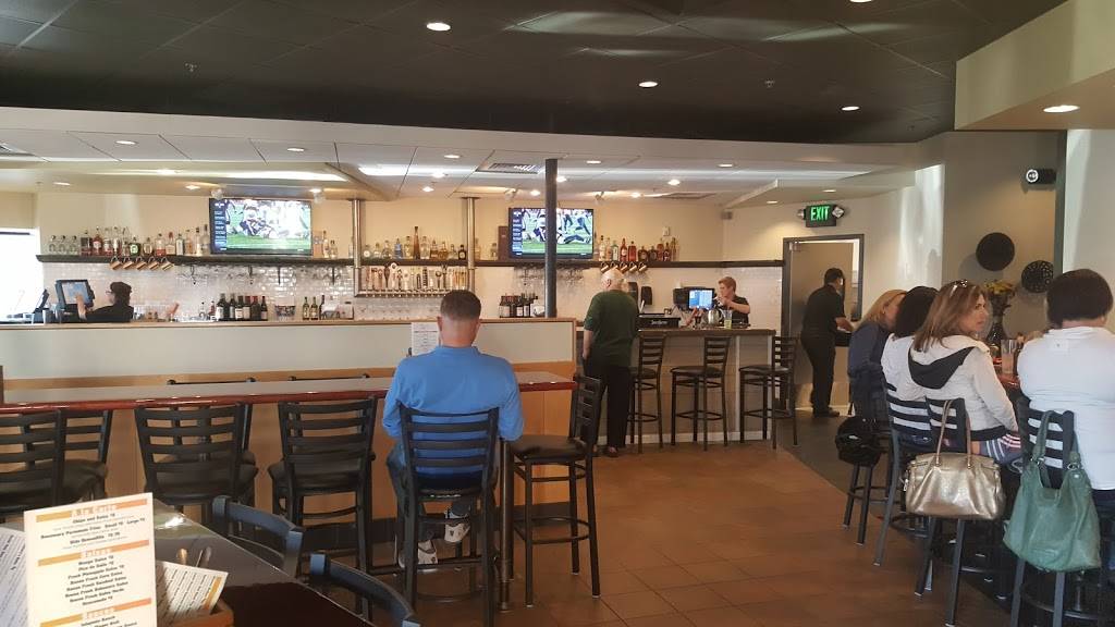 Tacos Fresh Sport + Cantina | restaurant | 3156 Century Ave N, Mahtomedi, MN 55115, USA | 6517773966 OR +1 651-777-3966