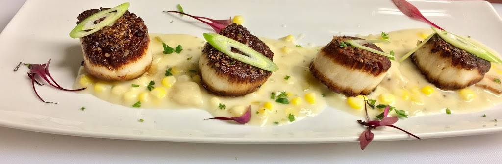 The Talk Restaurant | restaurant | 444 N Falmouth Hwy, North Falmouth, MA 02556, USA | 5085668153 OR +1 508-566-8153