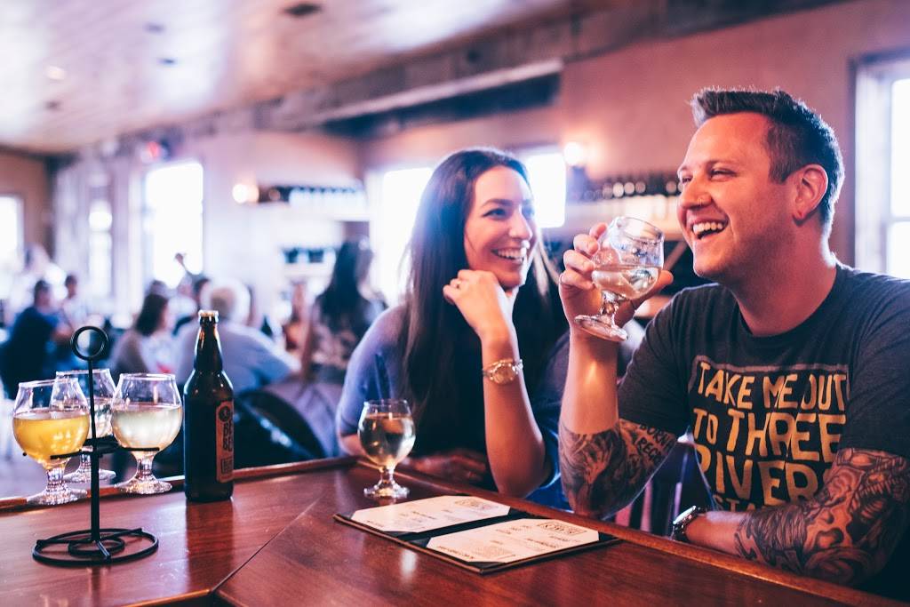 Blakes Tasting Room | restaurant | 17985 Armada Center Rd, Armada, MI 48005, USA | 5867849463 OR +1 586-784-9463