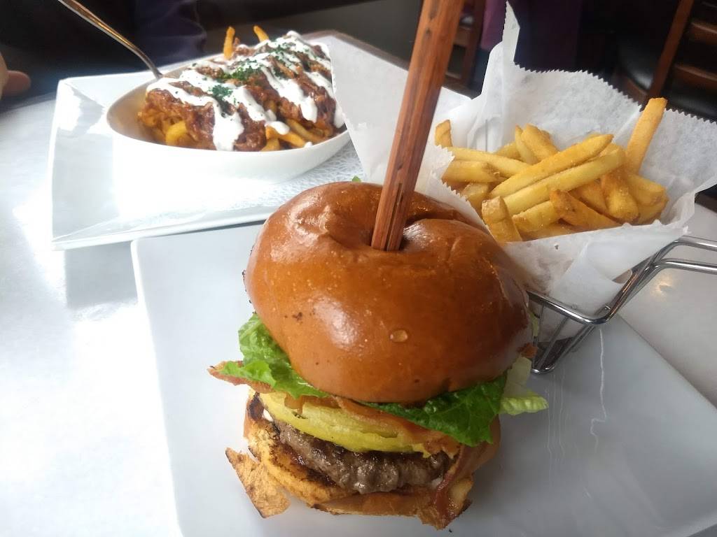 Bricks | restaurant | 23820 Lyons Ave, Santa Clarita, CA 91321, USA | 6612861091 OR +1 661-286-1091