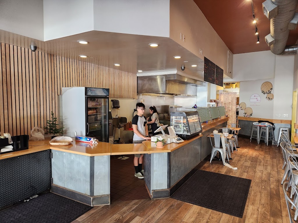 PB & Jimmys | restaurant | 119 W 2nd St, Chico, CA 95928, USA | 5308090345 OR +1 530-809-0345