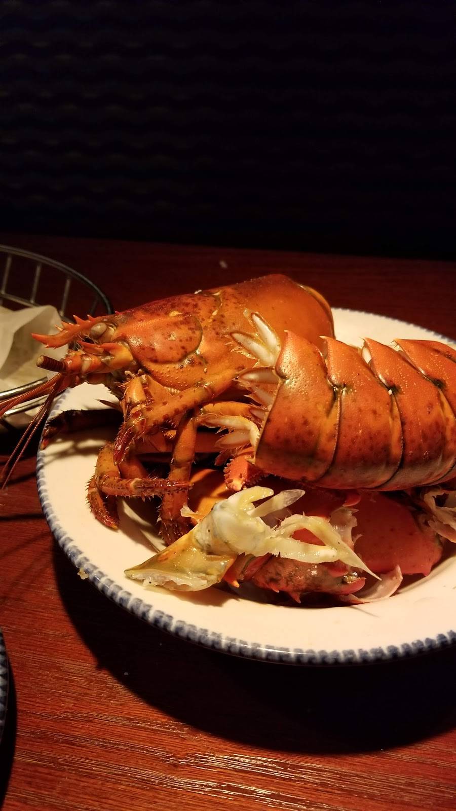 Red Lobster | restaurant | 1901 N Prospect Ave, Champaign, IL 61822, USA | 2173552577 OR +1 217-355-2577