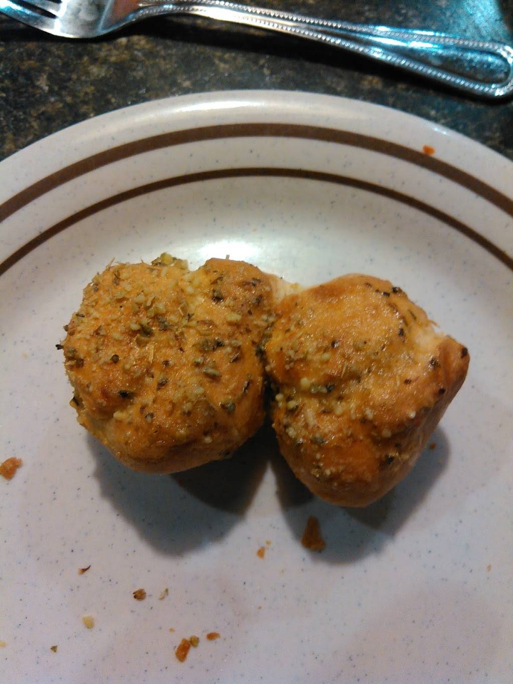 Pizza Hut | meal takeaway | 825 Phillips Blvd, Sauk City, WI 53583, USA | 6086434343 OR +1 608-643-4343