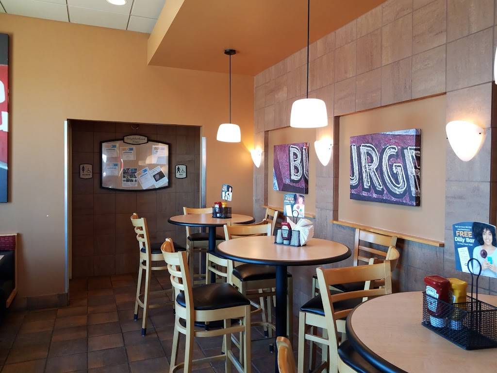 Dairy Queen Grill & Chill | restaurant | 10605 Pendleton Pike, Indianapolis, IN 46236, USA | 3178263737 OR +1 317-826-3737