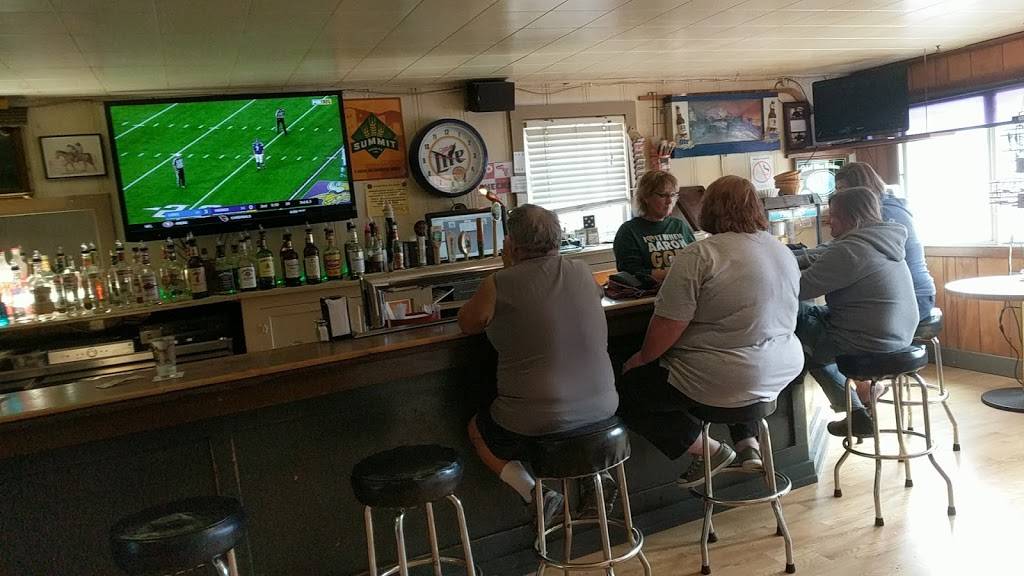 J & M Bar | restaurant | 127 W Main St, Belleville, WI 53508, USA | 6084243441 OR +1 608-424-3441