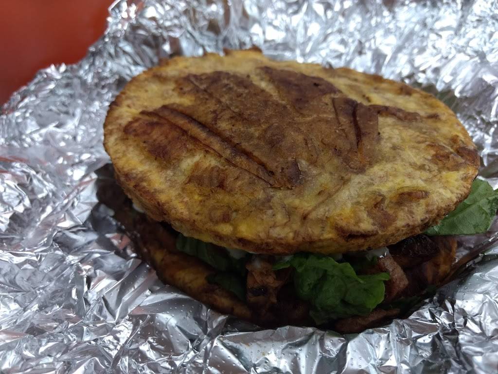 El Guanaco | restaurant | 4195 Broadway, New York, NY 10033, USA | 2127955400 OR +1 212-795-5400