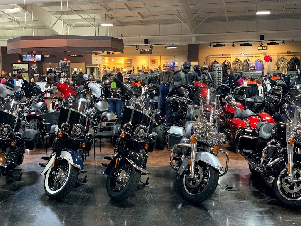 American Smokehouse Stadium | restaurant | 5580 IN-62, Jeffersonville, IN 47130, USA | 8122826700 OR +1 812-282-6700