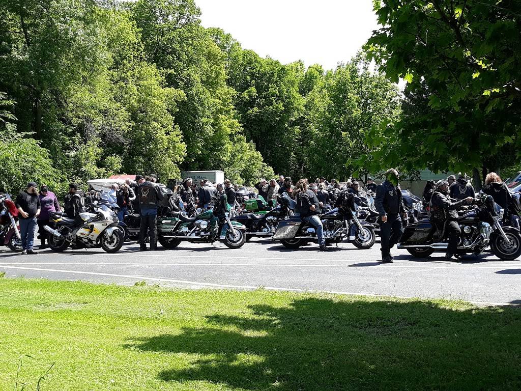 Chaudoirs Dock | restaurant | 10863 County Rd N, Brussels, WI 54204, USA | 9208251384 OR +1 920-825-1384