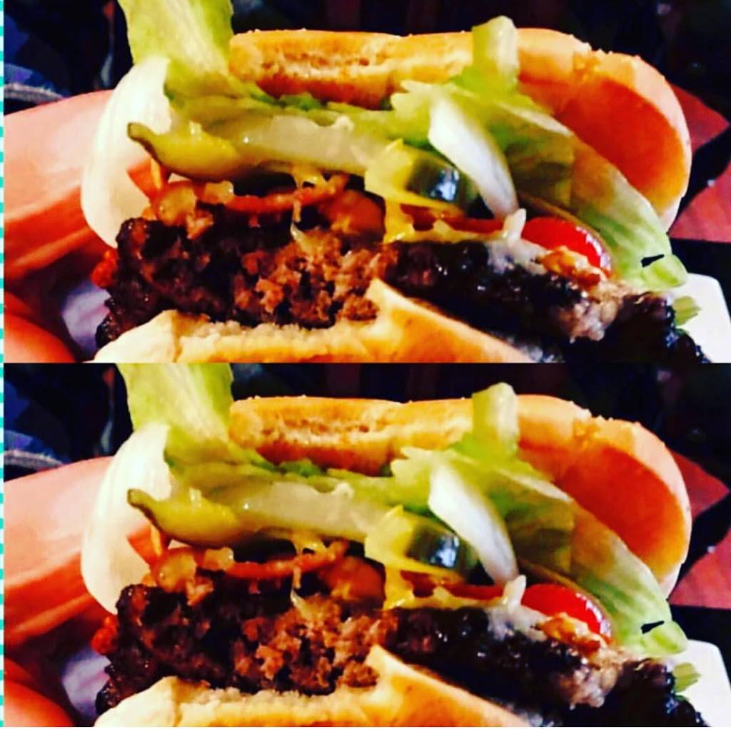 The Rose & Crown | restaurant | 36 Ontario Rd, Mitchell, ON N0K 1N0, Canada | 5193489838 OR +1 519-348-9838