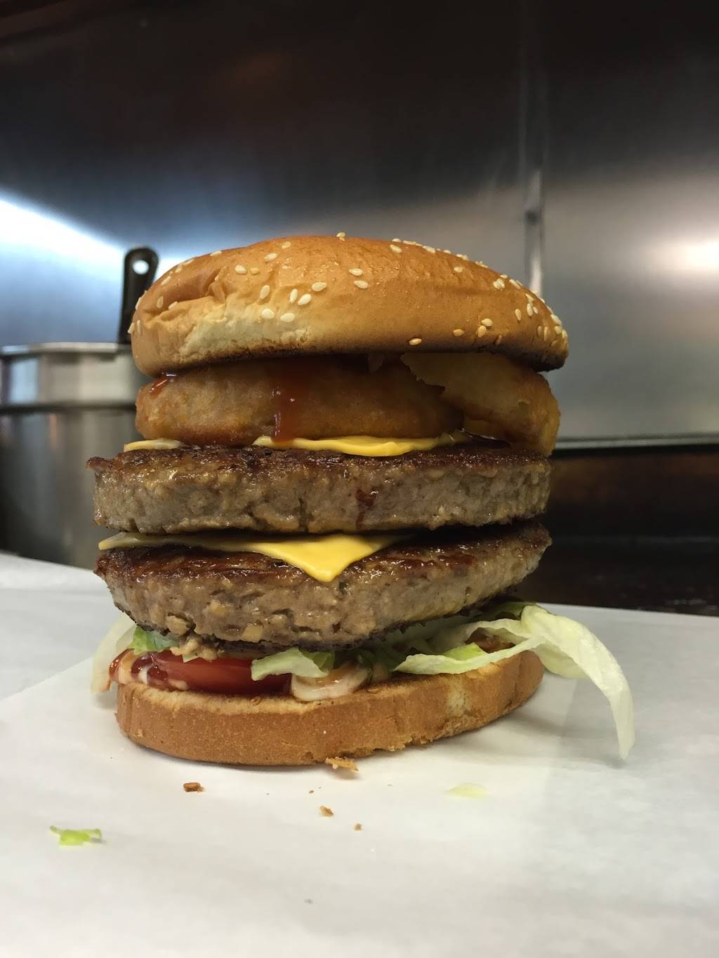 L & E Vienna | restaurant | 5965 W Chicago Ave, Chicago, IL 60651, USA | 3127781061 OR +1 312-778-1061