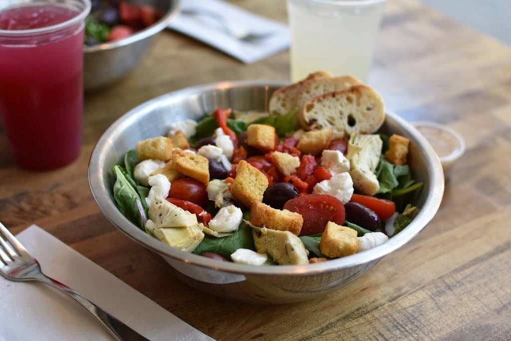 Vinaigrette Salad Kitchen | restaurant | 2200 War Admiral Way Suite 195, Lexington, KY 40509, USA | 8599359045 OR +1 859-935-9045