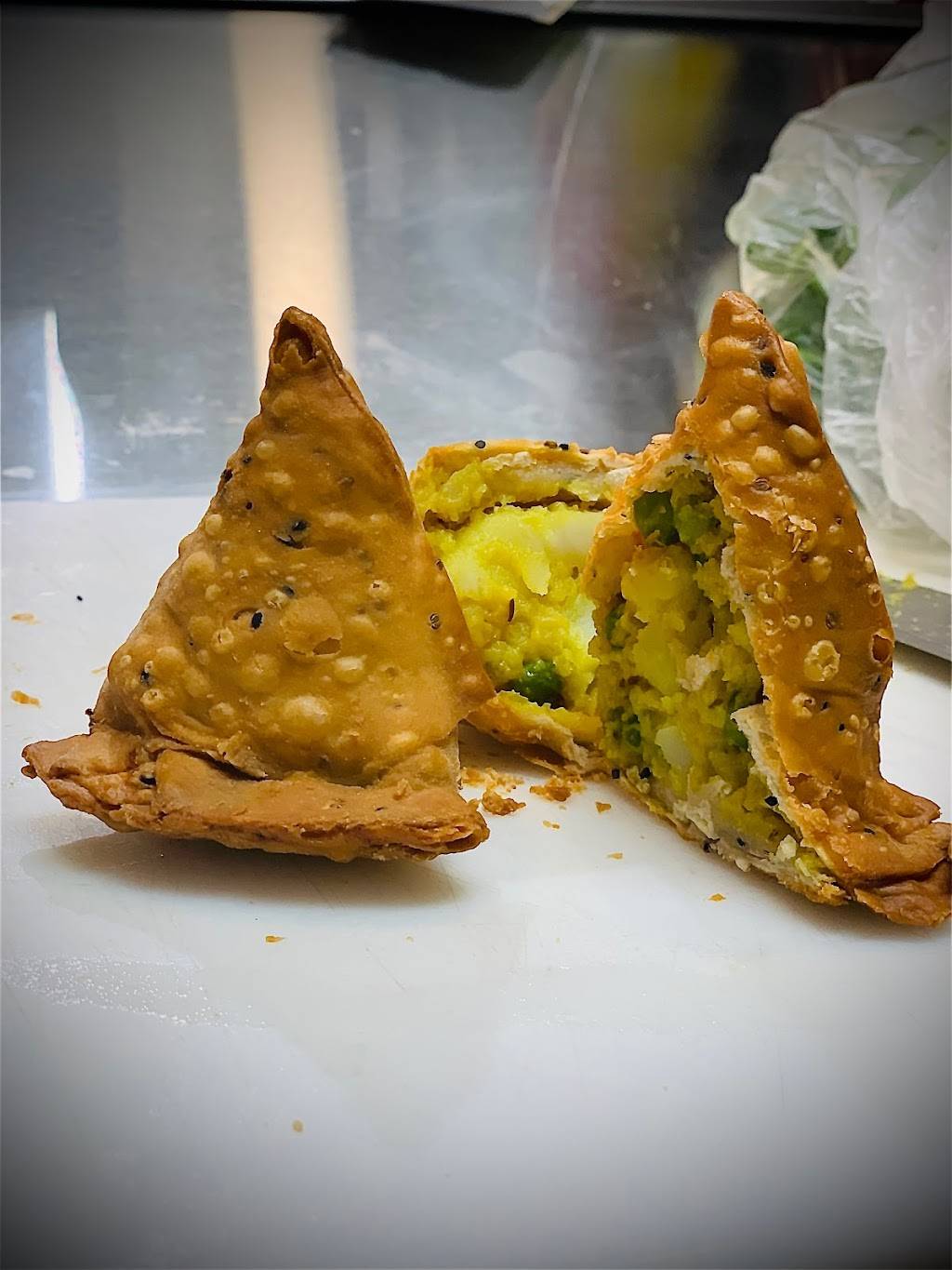 Food Shines | restaurant | 277 Pawtucket St, Lowell, MA 01854, USA | 9788567032 OR +1 978-856-7032