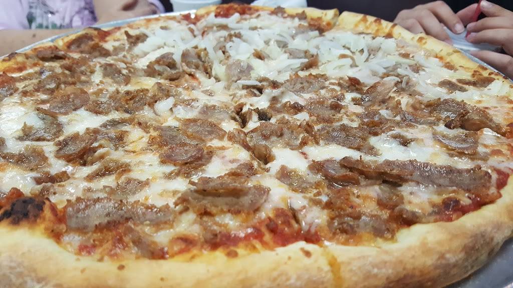 Luckys Pizza | restaurant | 15508 W Bell Rd, Surprise, AZ 85374, USA | 6235842203 OR +1 623-584-2203