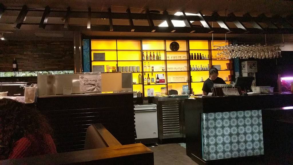 Hockey Sushi | restaurant | 1102 Centre St, Thornhill, ON L4J 3M8, Canada | 9058826663 OR +1 905-882-6663