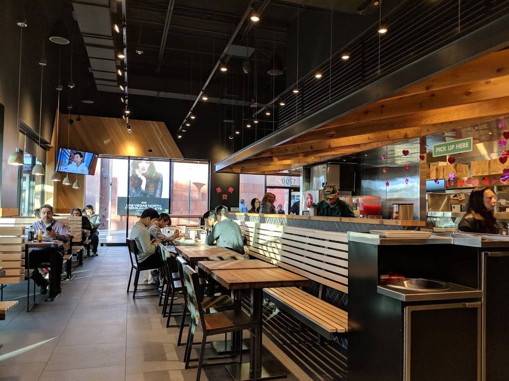 Shake Shack | restaurant | 905 S Grand Central Pkwy #1700, Las Vegas, NV 89106, USA | 7025701613 OR +1 702-570-1613