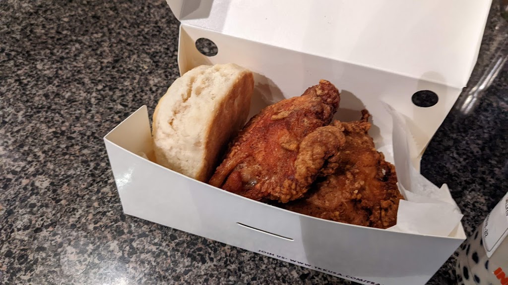 Kung Fu Tea x TKK Fried Chicken | restaurant | 685 S Limestone Suite 150, Lexington, KY 40508, USA | 8598102100 OR +1 859-810-2100