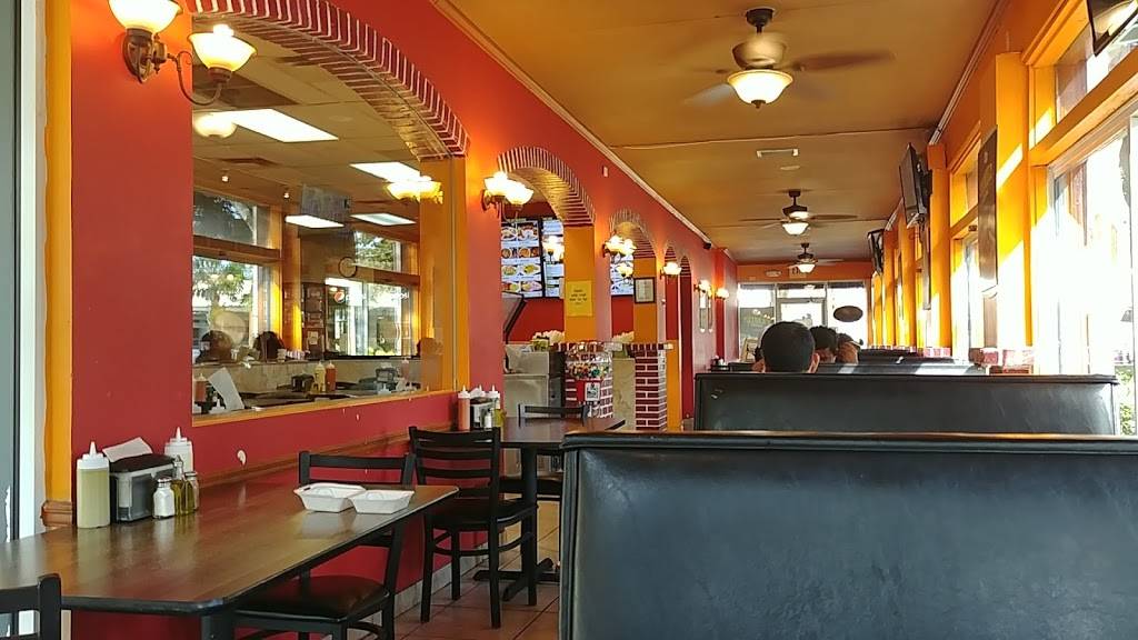 La Granja | restaurant | 21126 St Andrews Blvd, Boca Raton, FL 33433, USA | 5613921020 OR +1 561-392-1020