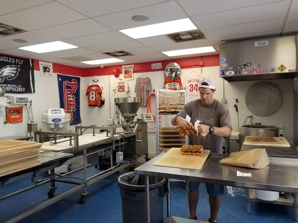 Phlorida Pretzel | restaurant | 168 NW 51st St, Boca Raton, FL 33431, USA | 5619101846 OR +1 561-910-1846