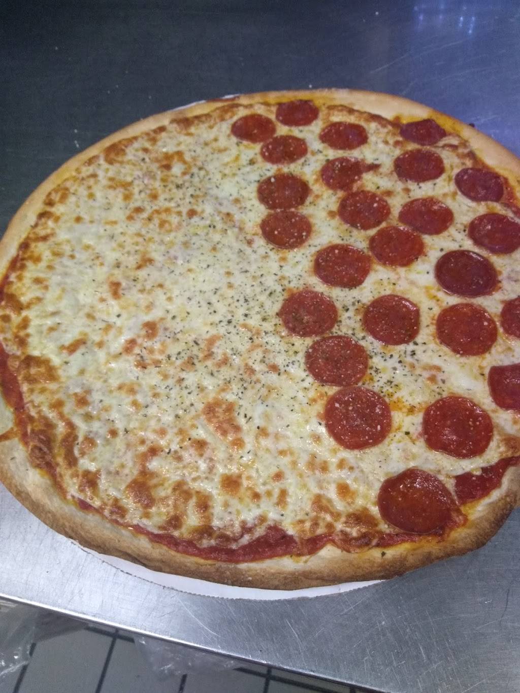 Rosatis Pizza | meal delivery | 953 W Diversey Pkwy, Chicago, IL 60614, USA | 7735709000 OR +1 773-570-9000