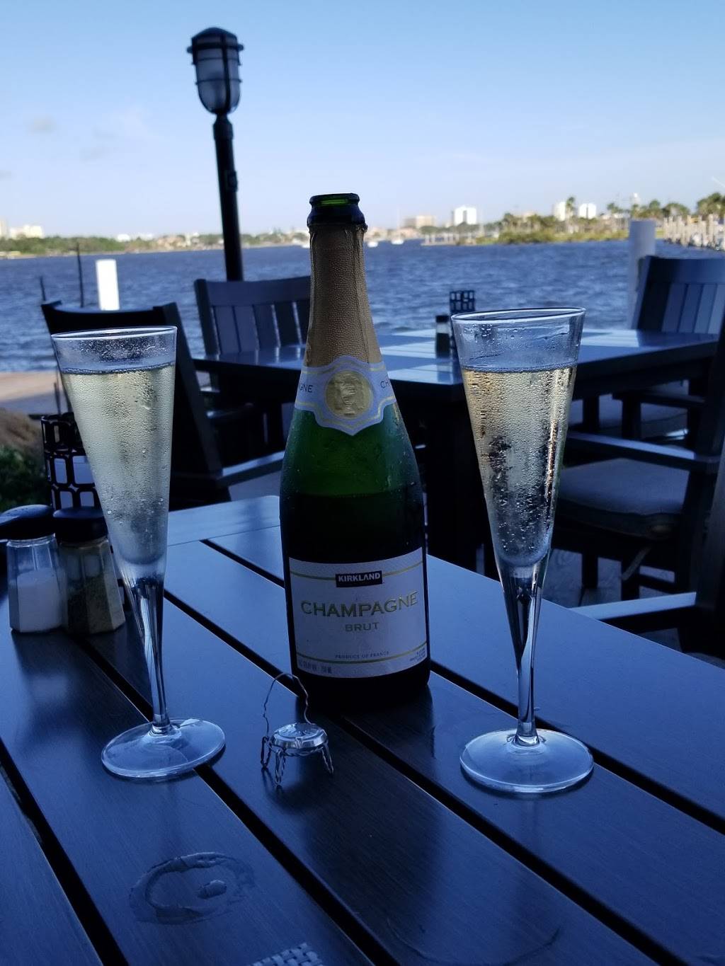 Chart House | restaurant | 1100 Marina Point Dr, Daytona Beach, FL 32114, USA | 3862559022 OR +1 386-255-9022