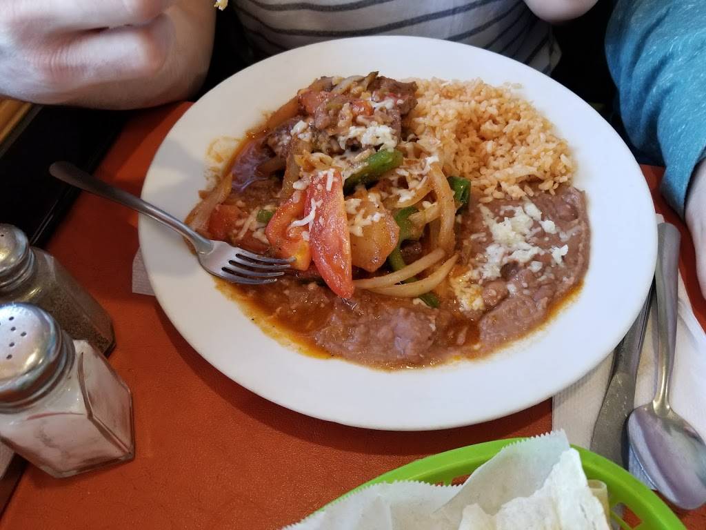 Lupes Lunch Room | restaurant | 1198 Mirasol St, Los Angeles, CA 90023, USA | 3232678623 OR +1 323-267-8623